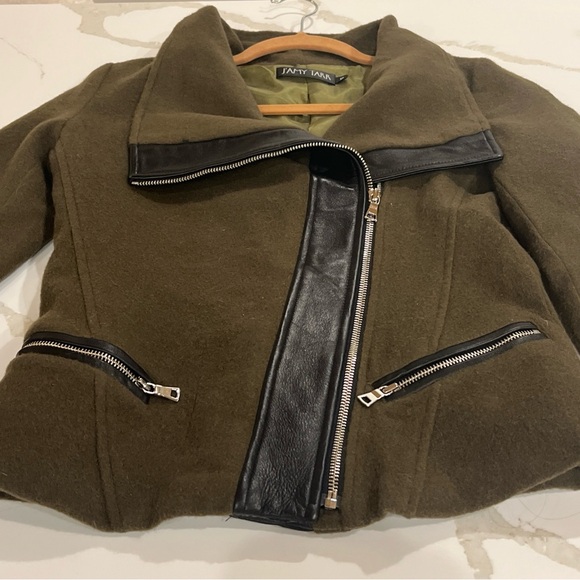 J’Amy Tarr Green Wool and Black Leather Funnel Neck Jacket size XS - Picture 3 of 9